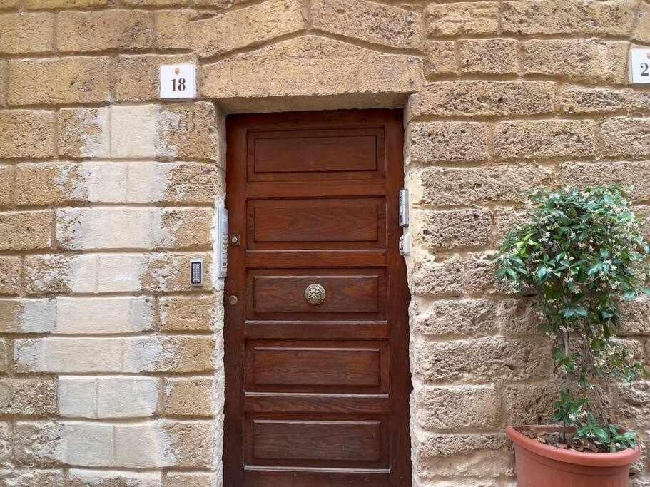 Suite Minerva 10 Steps From Piazza Civica Alghero Eksteriør bilde